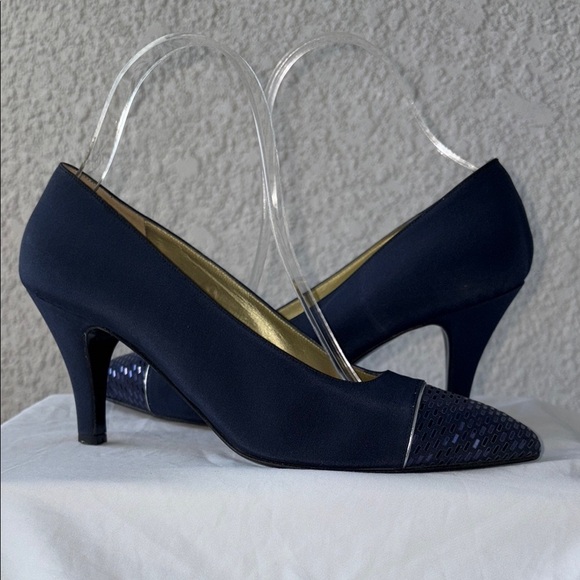 St. John Vintage Emily Faille Paillette Navy Satin Heels Size 8.5B - Picture 1 of 12